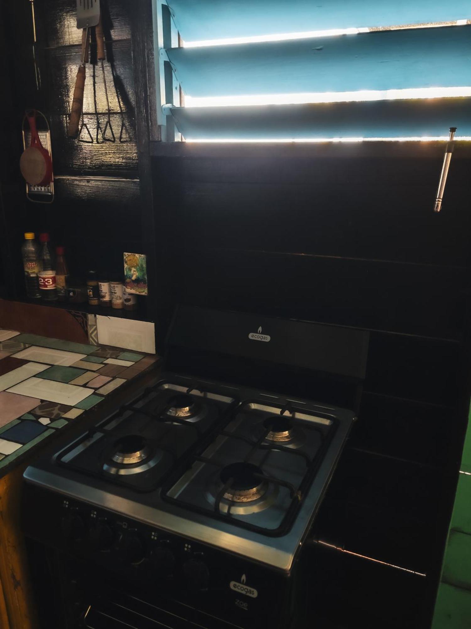 Anda Di Hows Hostel Placencia Екстер'єр фото