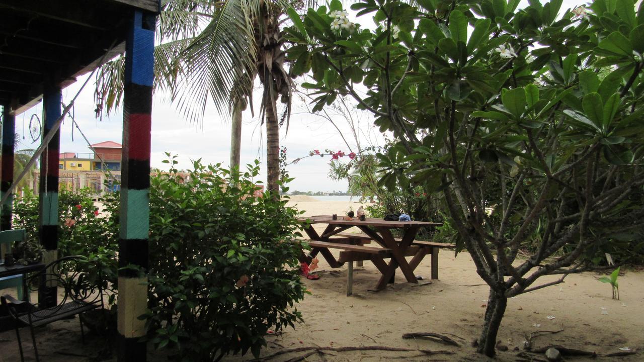 Anda Di Hows Hostel Placencia Екстер'єр фото